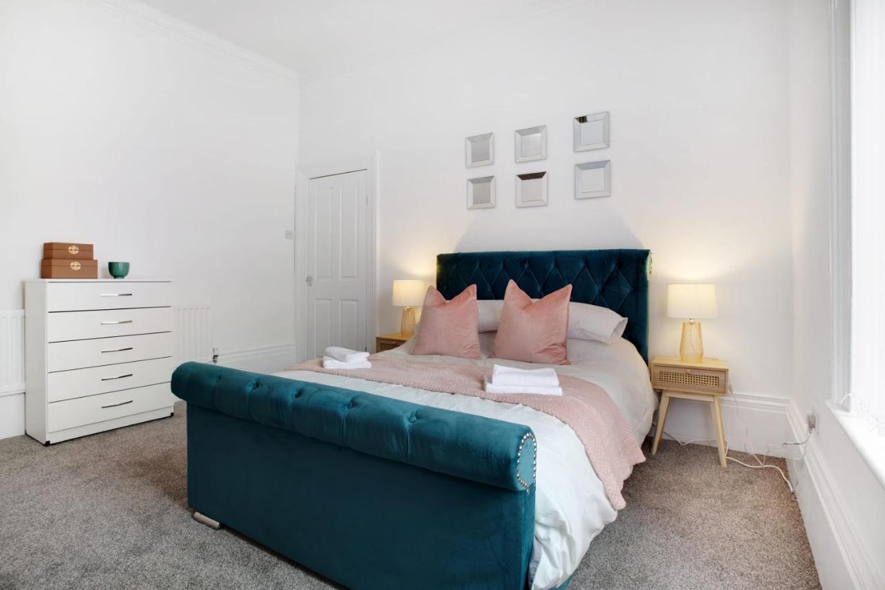 Stunning 4-Bedroom, 2 Bathrooms In Sunderland Sunderland  Exteriér fotografie